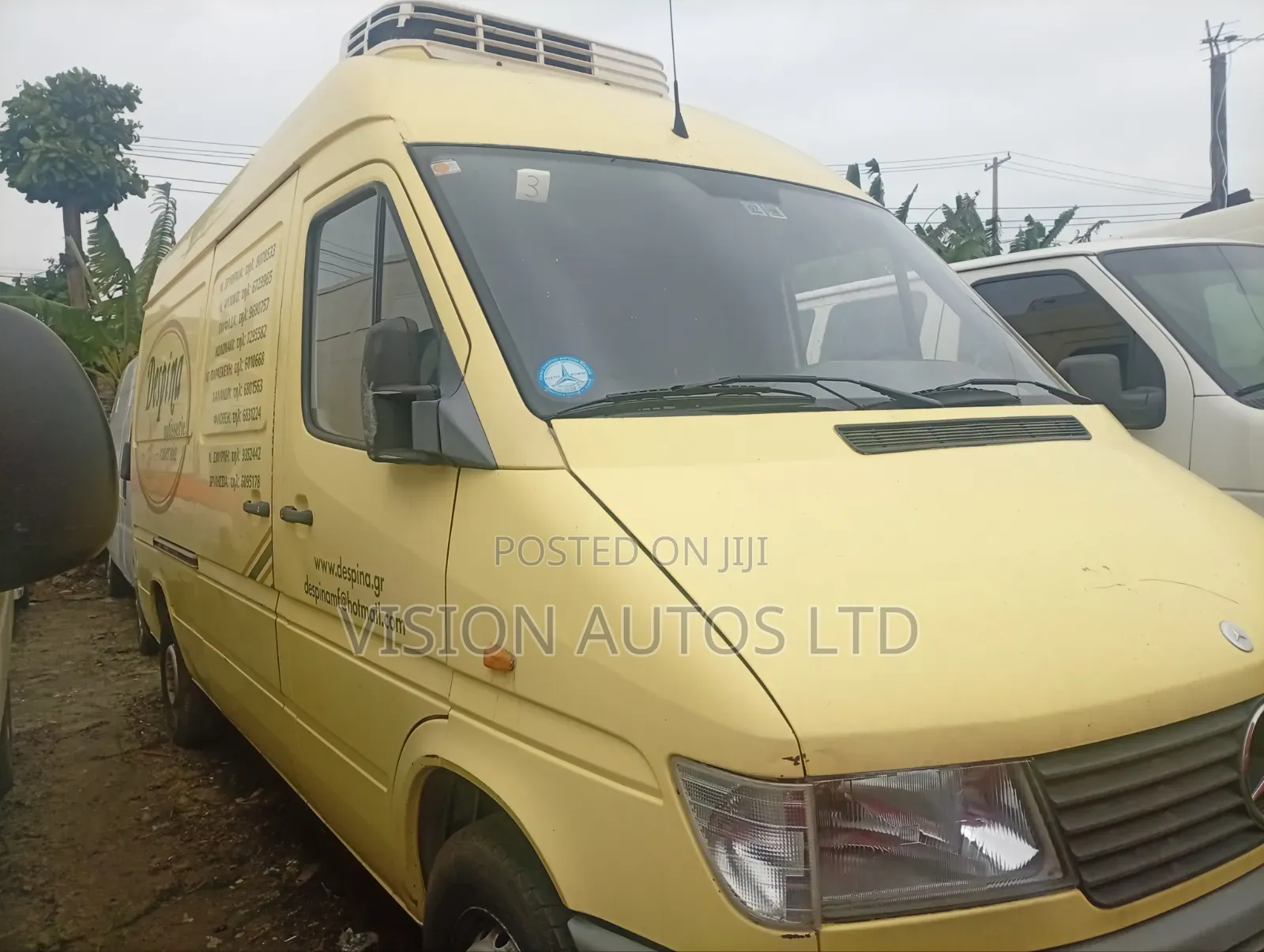 Mercedes-Benz Sprinter 2010 Yellow