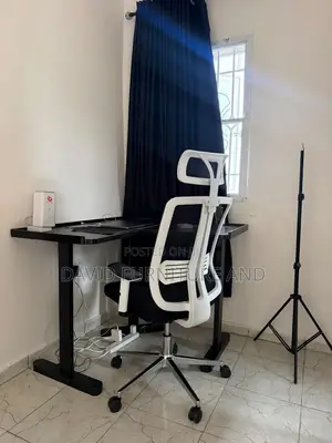 Strong Stunning Office Chair