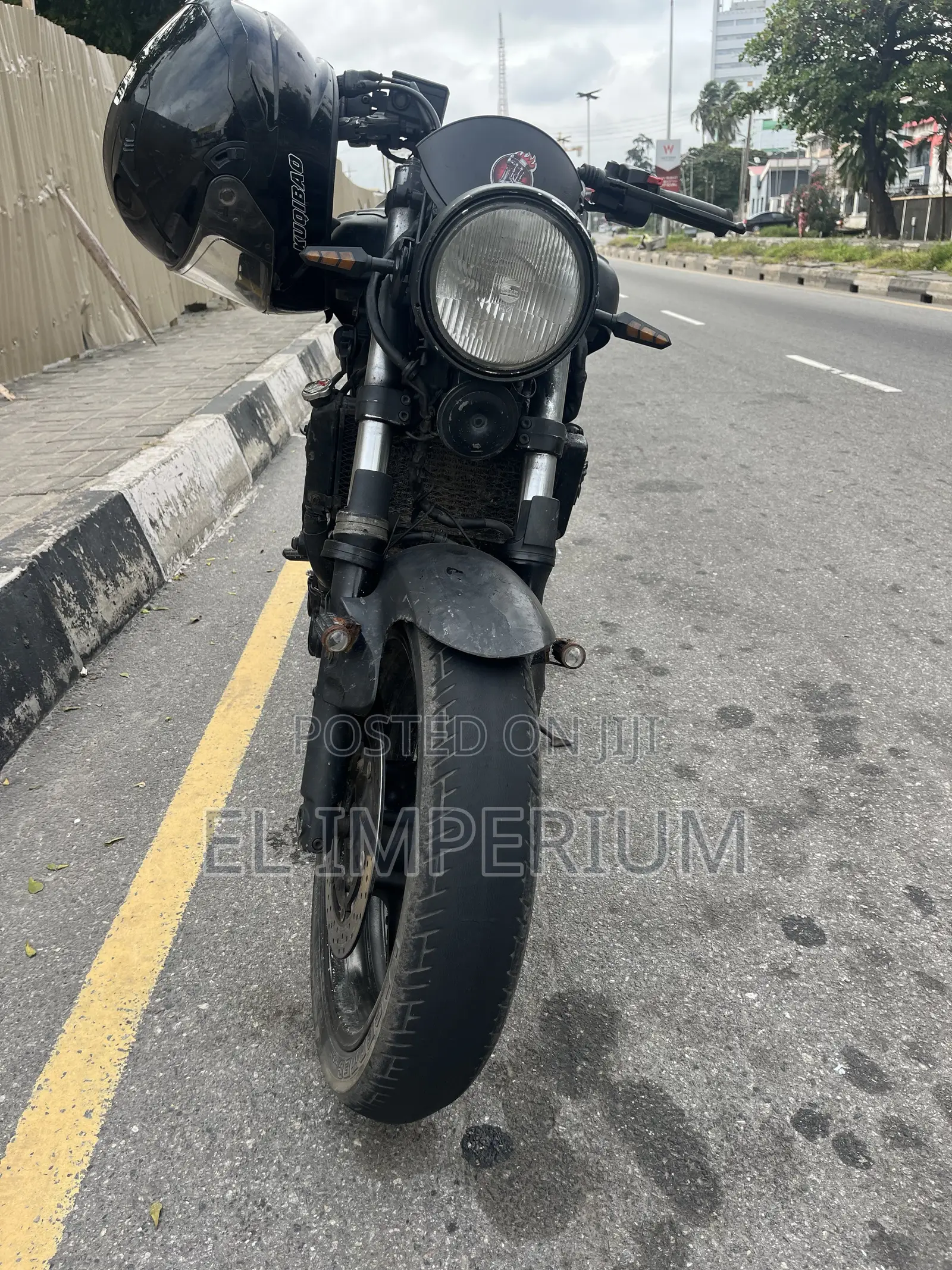 Yamaha 2010 Black