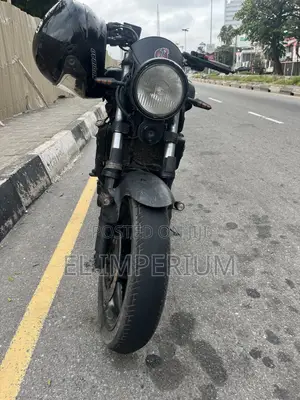 Yamaha 2010 Black