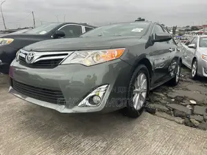 Toyota Camry 2014