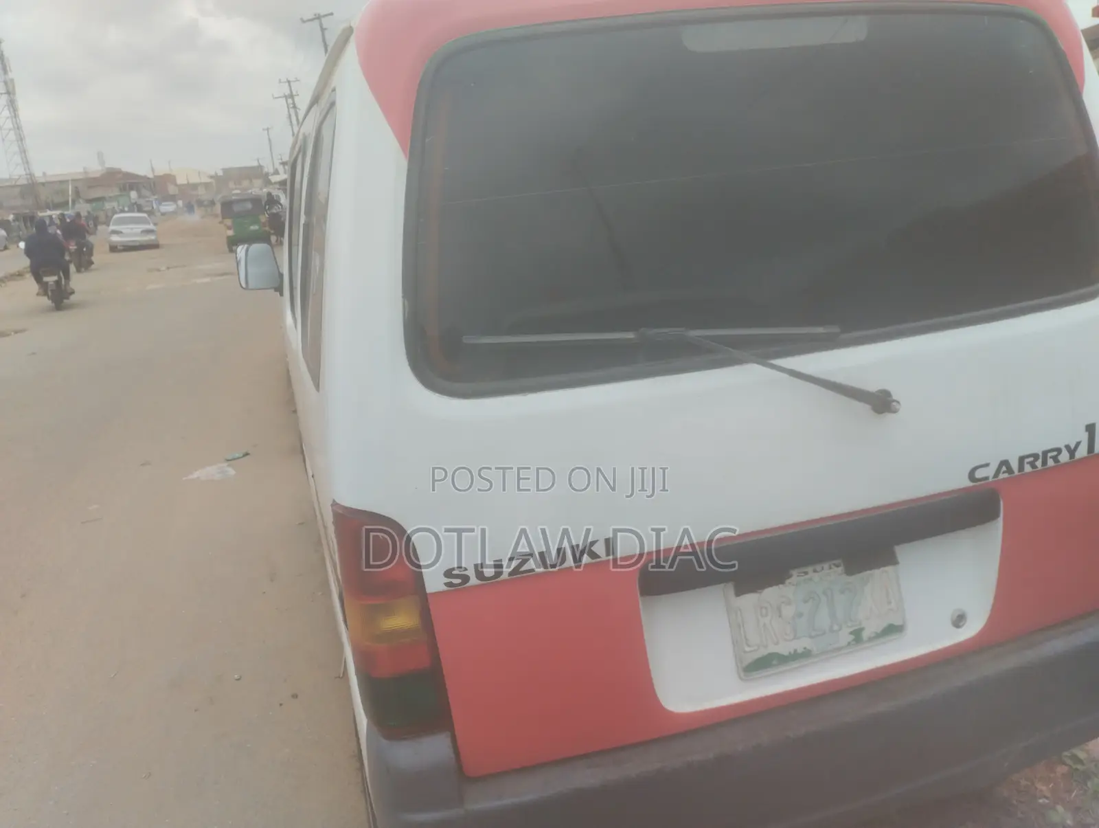 Suzuki APV Minibus 2009 Red