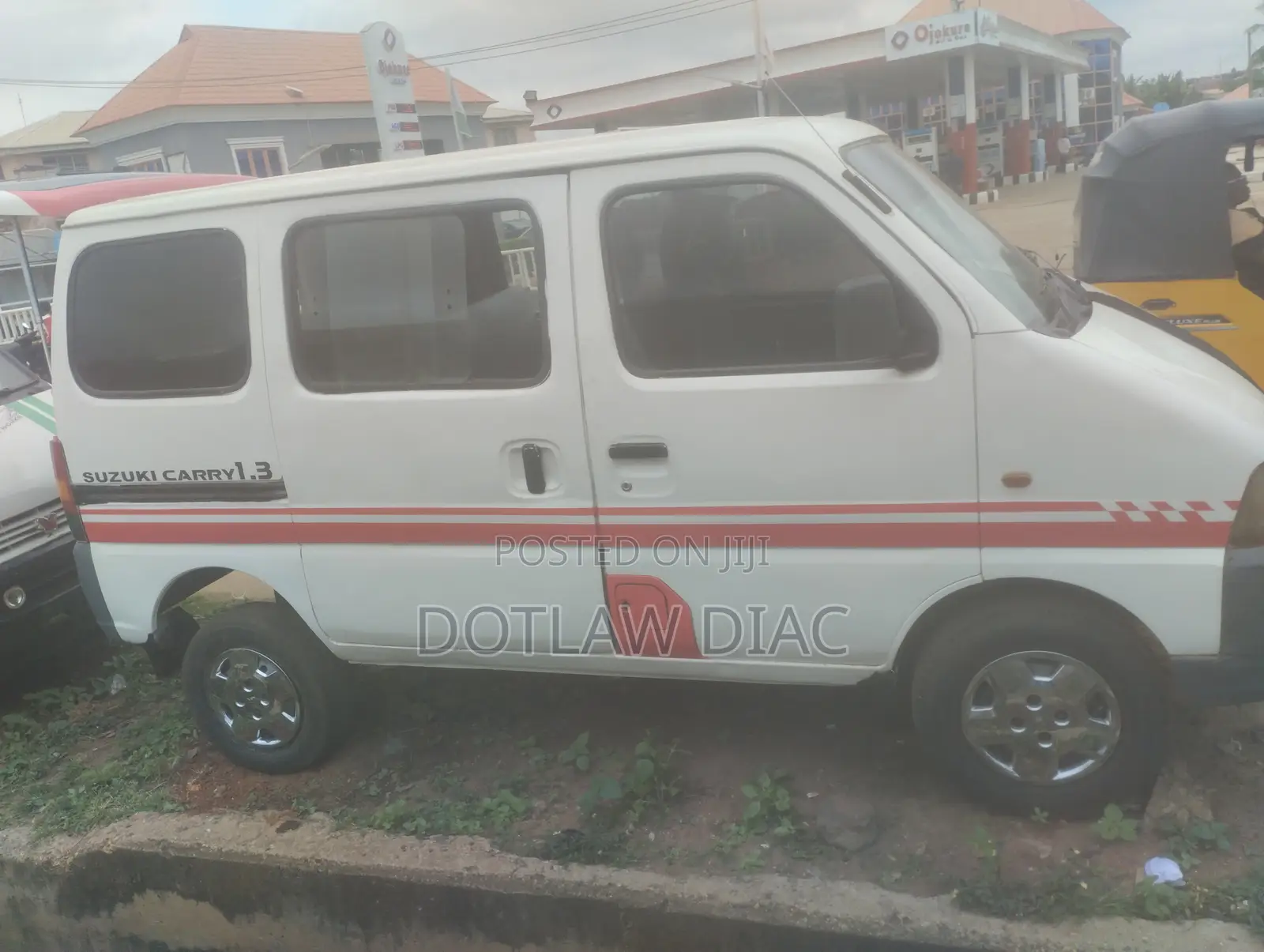 Suzuki APV Minibus 2009 Red