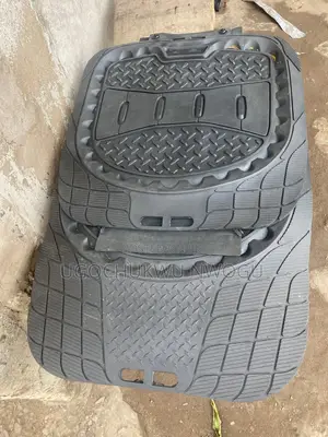Stone Foot Mat and Stone Steering Cover Black.