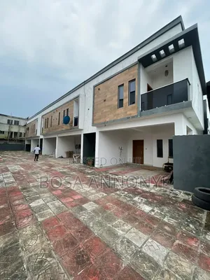 4bdrm Duplex in Ikota for sale