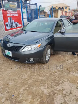 Toyota Camry 2011 Gray