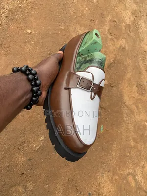Regular Fashioned Shoe