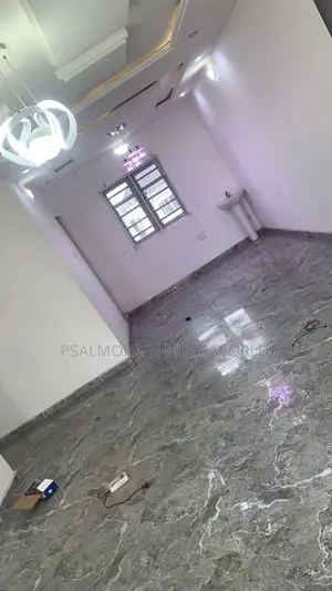 2bdrm Block of Flats in Olofa Estate, Akala Express for rent