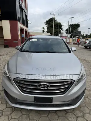 Hyundai Sonata Sport Sedan FWD (2.4L 4cyl 6A) 2017 Silver