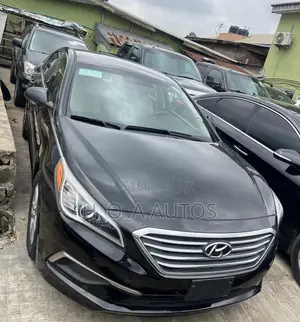 Hyundai Sonata Base Sedan FWD (2.4L 4cyl 6A) 2017 Black
