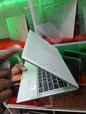 Laptop HP Elite x360 830 G10 8GB Intel Core i5 SSD 256GB