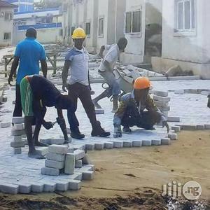 Free Fixing of Interlocking Paving Stones