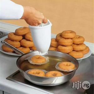 Doughnut Dispenser
