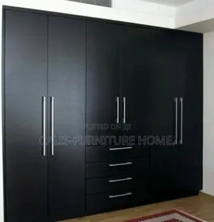 7ft Wadrobe