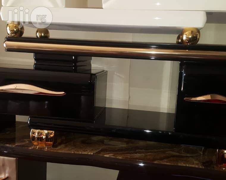 Tv Stand (Adjustable)