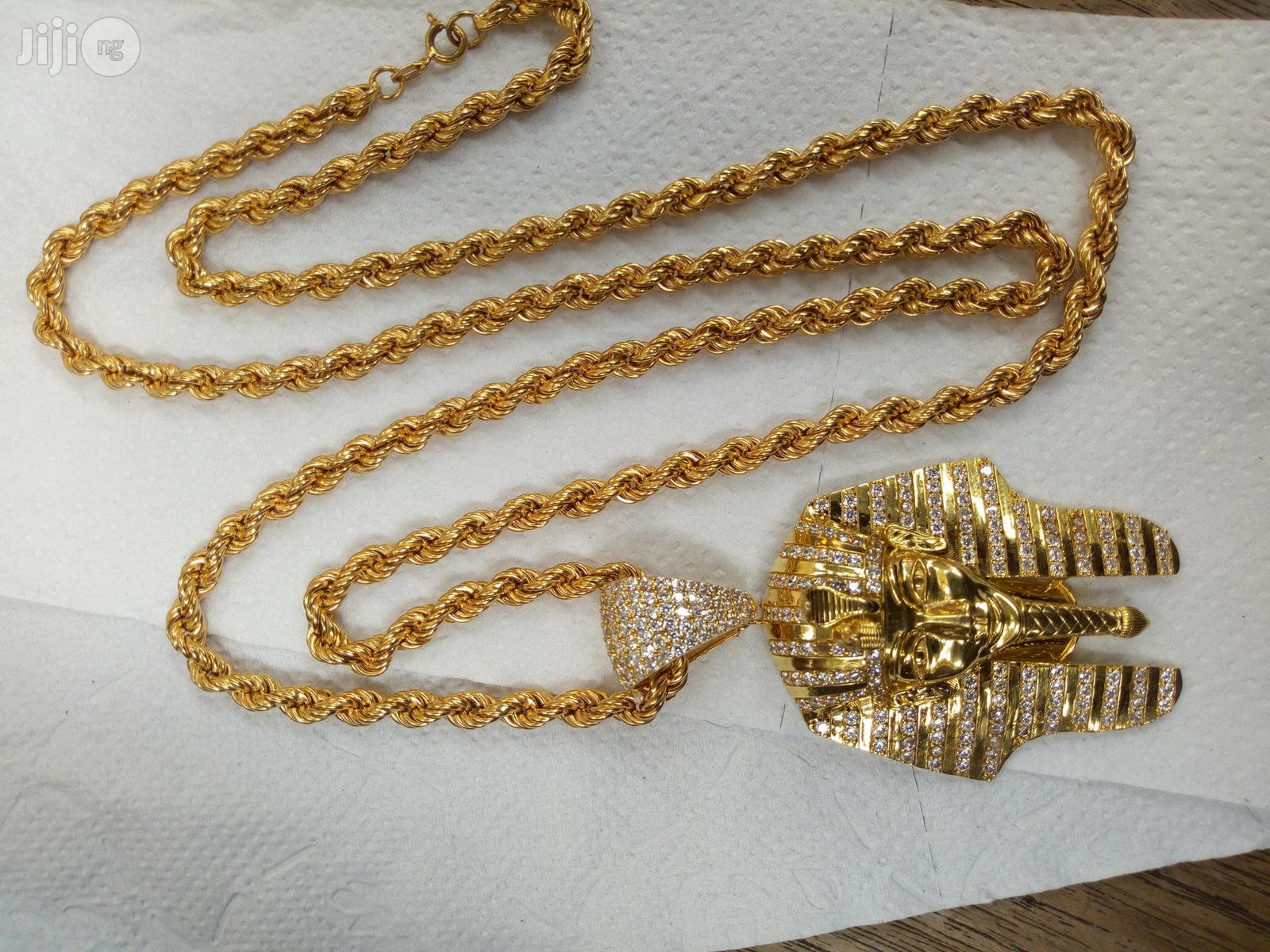 Original 18karat Pure Gold Necklace Twisted With Egyptians Pendant in