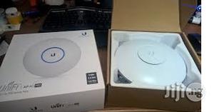 Unifi UAP-AC-PRO Indoor/Outdoor 2.4/5ghz AP