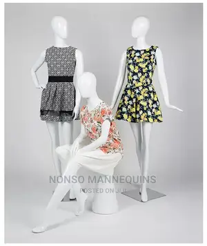 Full Body Pure White Fibre Glossy Female Mannequin