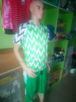Nigerian Tops Nd Green Short