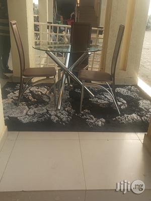 Disscusion Table
