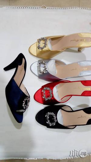 Classic Designer Slippers .