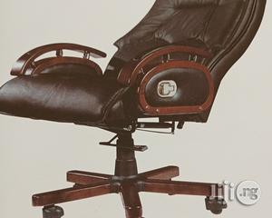 Quality Executive Leather Swivel Office Chair.