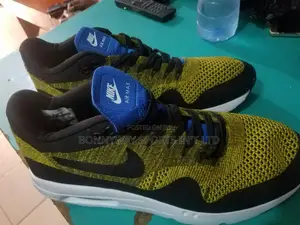 Nike Airmax Juggling Size 45 Sports Canvas