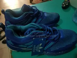 Adidas Jugging Size 44 Canvas