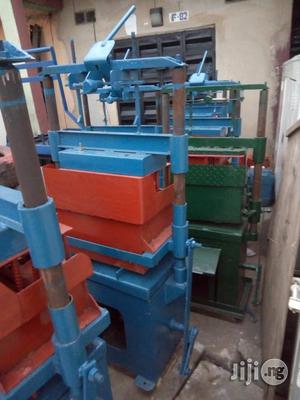 Block Moulder Machine