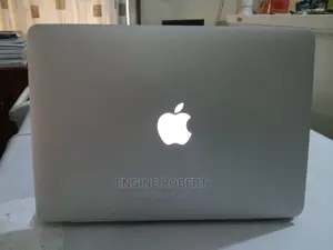 Laptop Apple MacBook Pro 8GB Intel Core I5 SSD 256GB