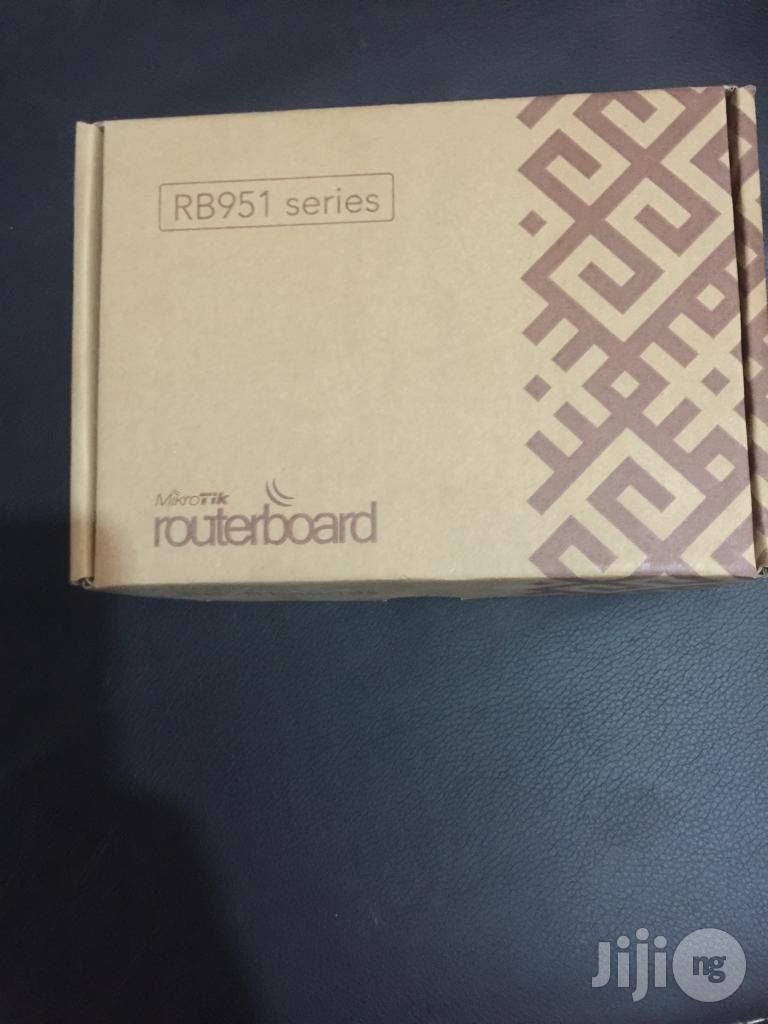 Mikrotik Router Board Rb951ui