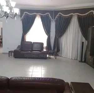 Royal Curtains