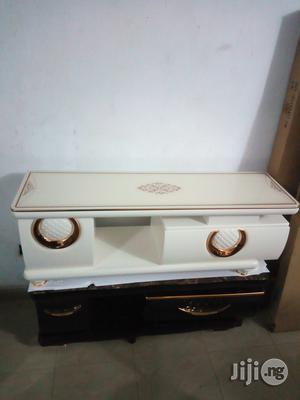 Royal Foreign TV Stand