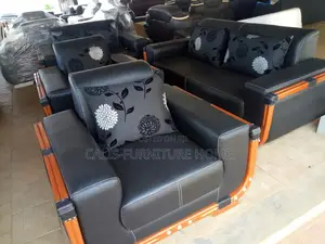 7 Seaters Sofa Chair (Color: Black Leather)