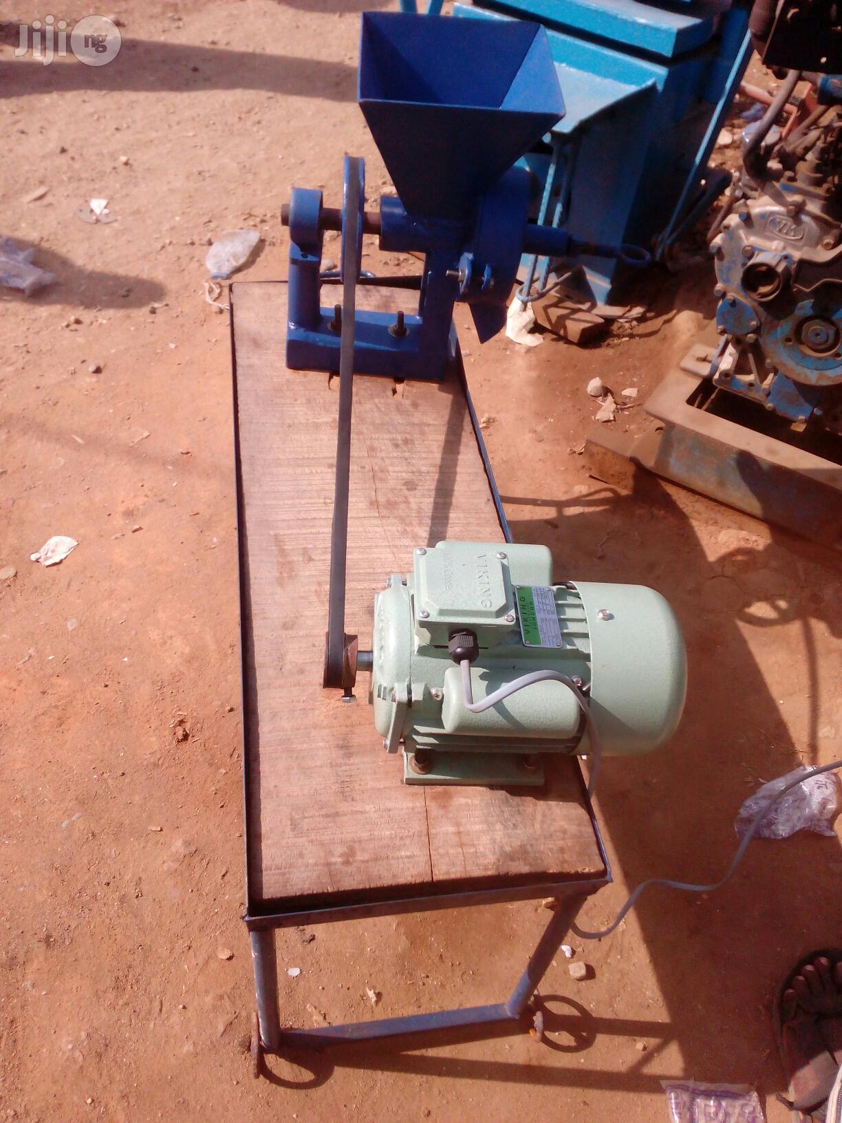 Complete Grinding Machine With 1hp Electric Motor in Lagos State