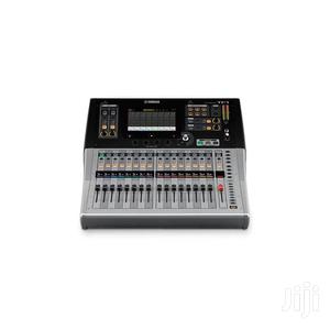 Yamaha 16 Channel Mixer+1 Masters