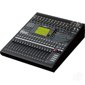YAMAHA 01v96i Digital Mixing Console