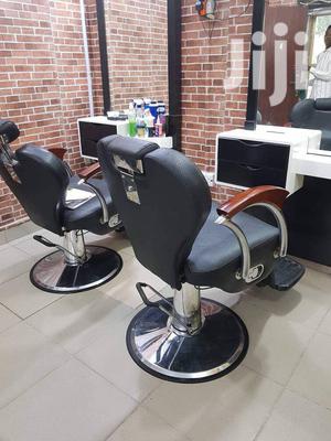 Standard Salon Chair & Mirror
