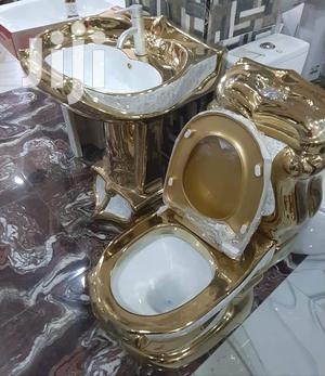 Golden Decor Toilet Set