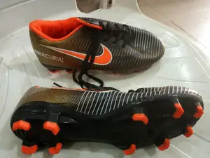 Children Nike Mercurial Size 33 Boot