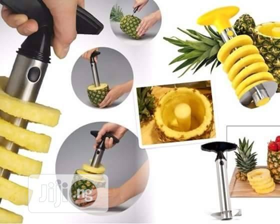 Pineapples Cutter