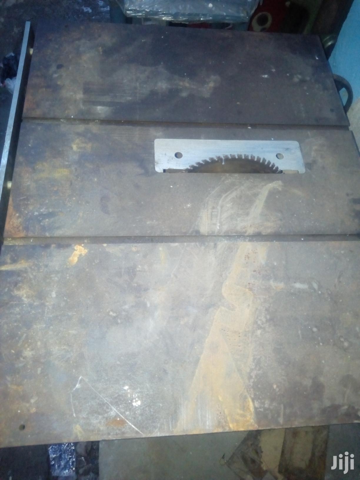 Table Saw Machine