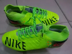 Nike Size 43 Soccer Boot