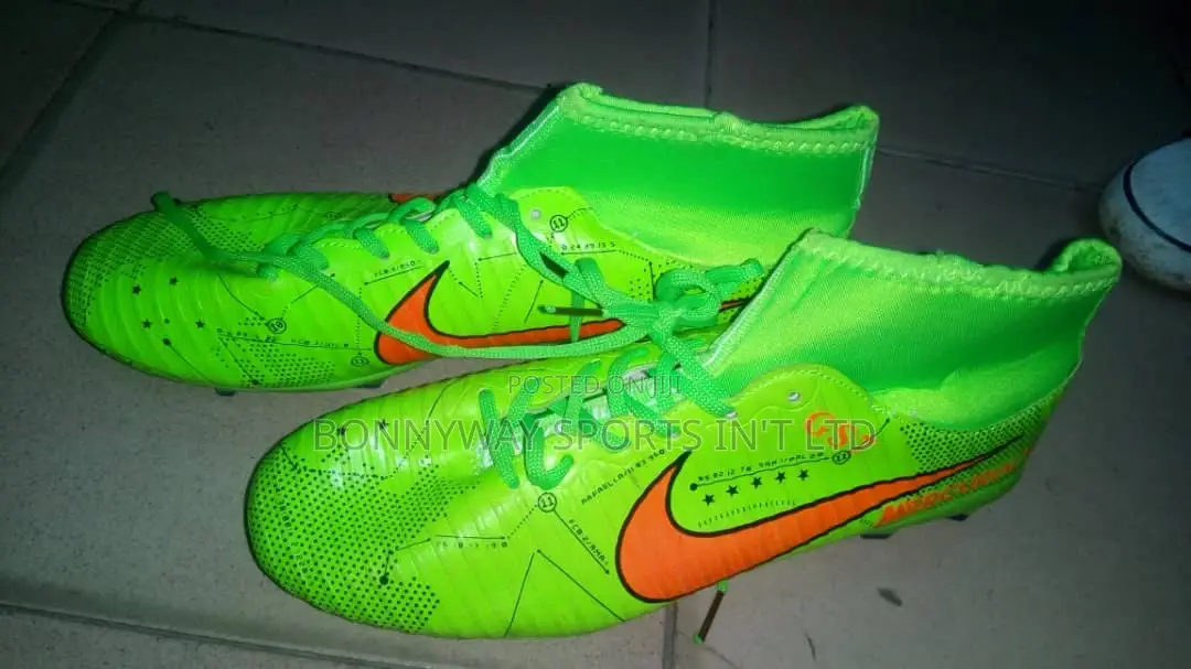 Size 42 Ankle Nike Boot