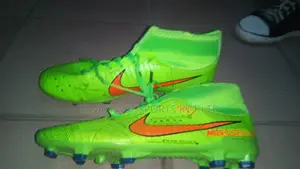 Size 42 Ankle Nike Boot