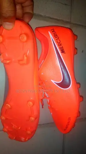 Size 42 Nike Mercurial Boot