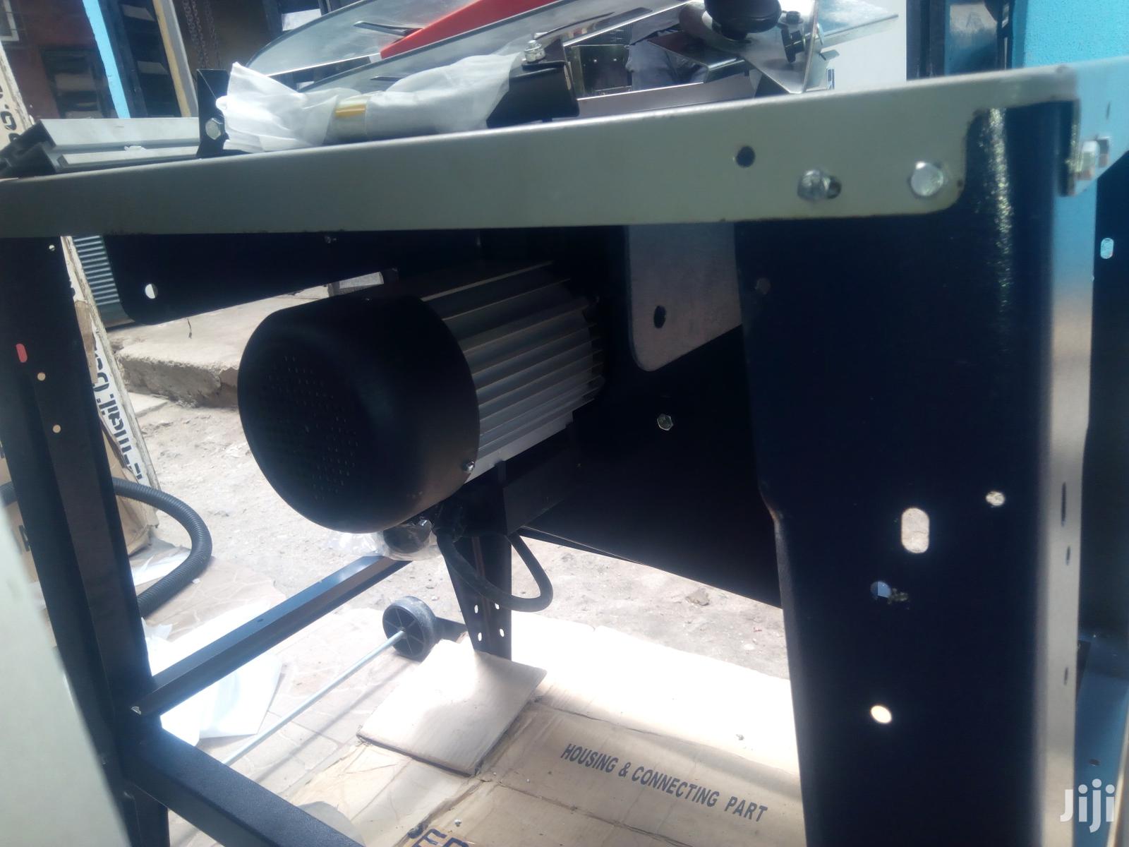Table Saw Machine