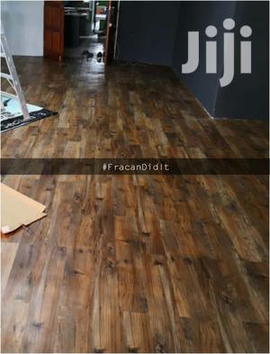 Trendy Water Friendly PVC Wood-Like Floating Floors.