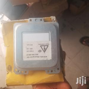 Mercedes Head Lamp Charger