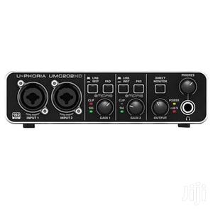 Behringer U-Phoria Um202 Hd Audio Interface